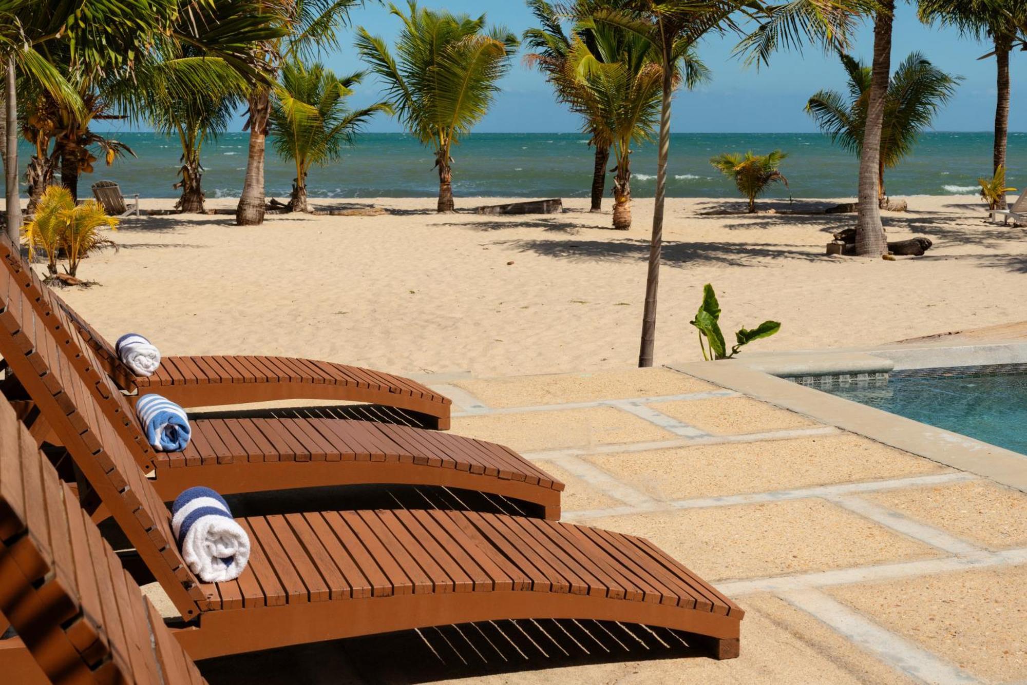 Sandy Feet Beach Resort Placencia Екстер'єр фото