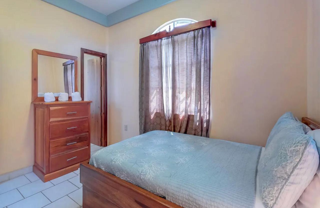 Sandy Feet Beach Resort Placencia Екстер'єр фото