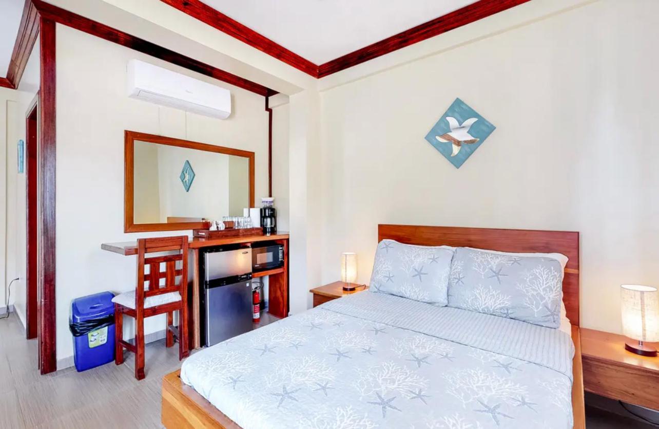 Sandy Feet Beach Resort Placencia Екстер'єр фото